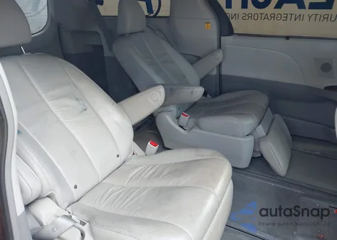 2011 Toyota Sienna Xle from USA, damaged, VIN 5TDDK3DC7BS021381